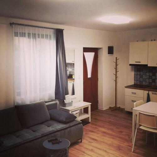 Kis Haz Apartman Szigetvár Buitenkant foto